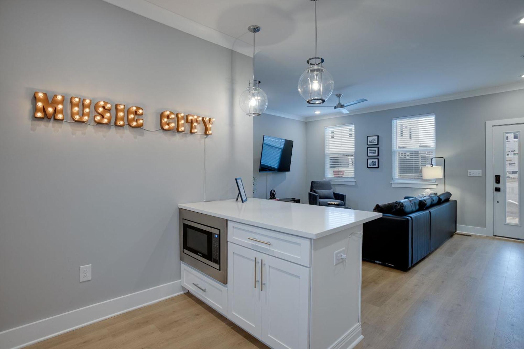 Modern Townhome, 10Min To Downtown! 8Min To Grand Ole Opry! Sleeps 8! 纳什维尔 外观 照片