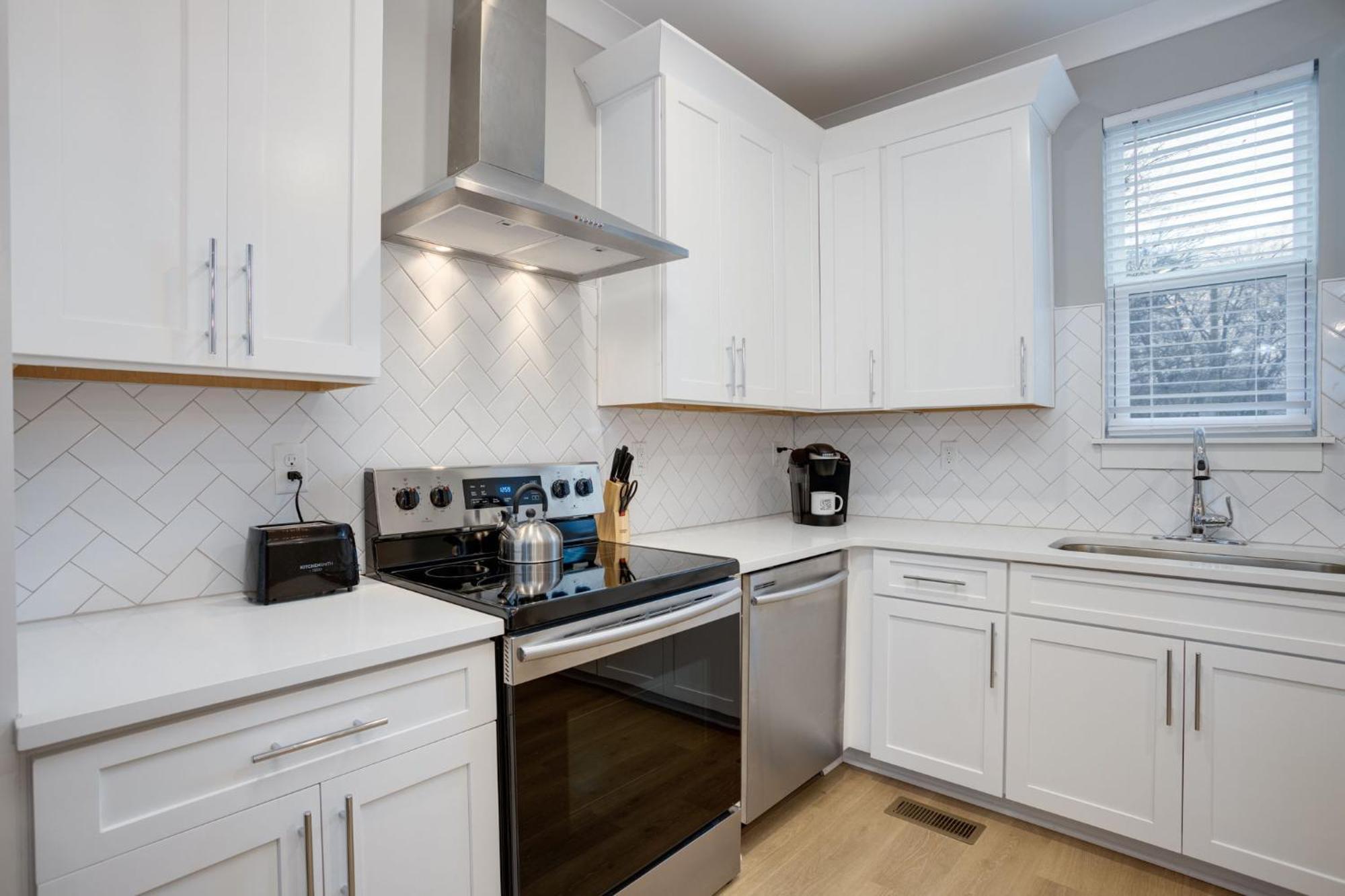 Modern Townhome, 10Min To Downtown! 8Min To Grand Ole Opry! Sleeps 8! 纳什维尔 外观 照片