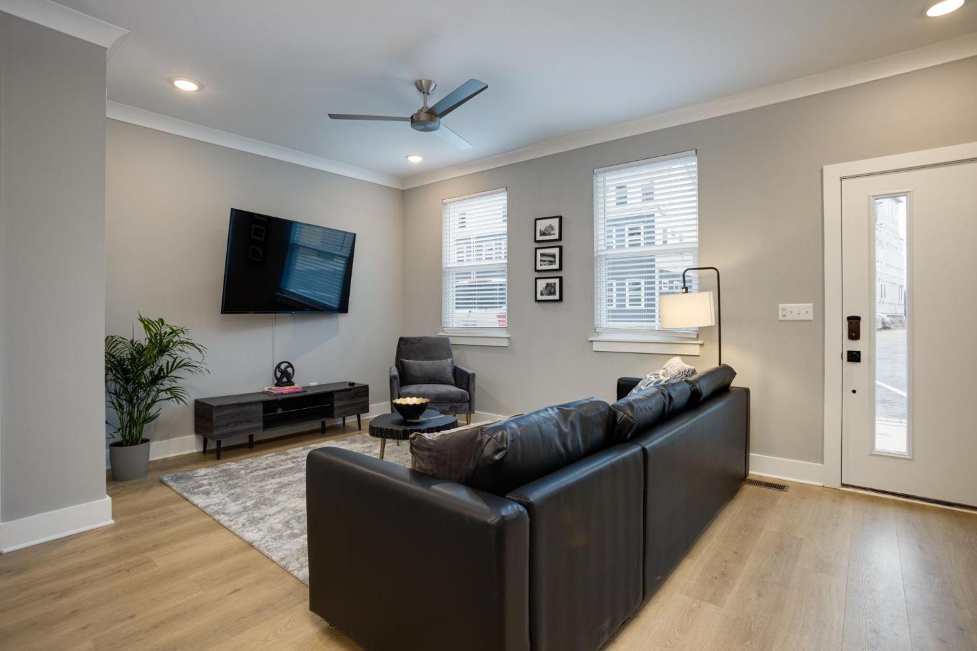 Modern Townhome, 10Min To Downtown! 8Min To Grand Ole Opry! Sleeps 8! 纳什维尔 外观 照片